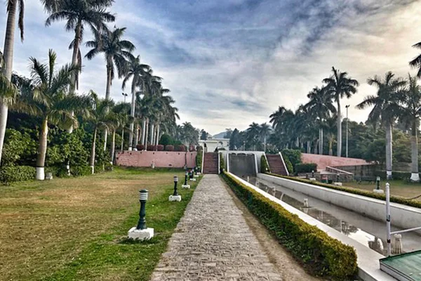 Pinjori Garden