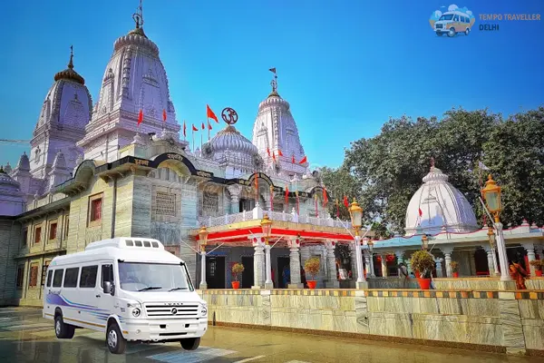 Varanasi to Gorakhpur Tempo Traveller